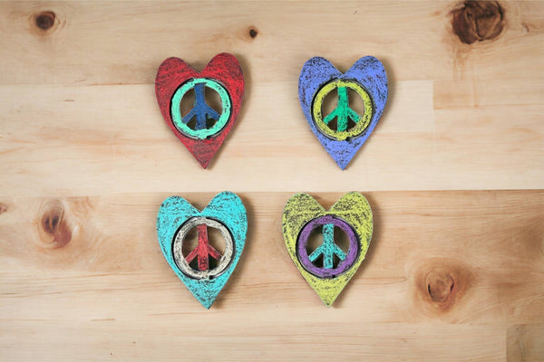 Magnet heart peace sign